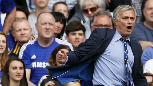 Jose Mourinho celebrates