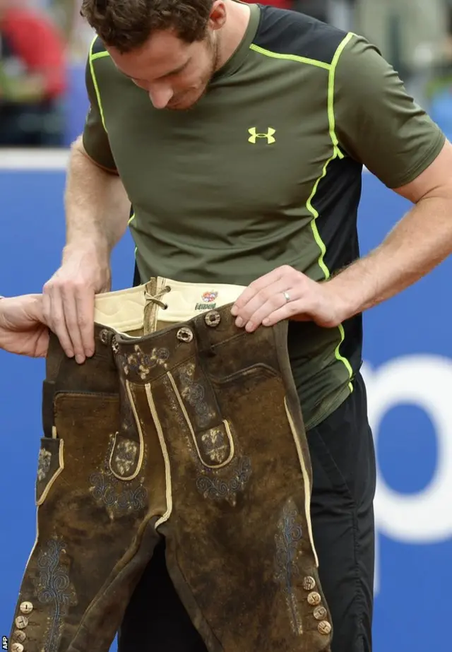 Andy Murray wins Munich Open, presented with a pair of lederhosen