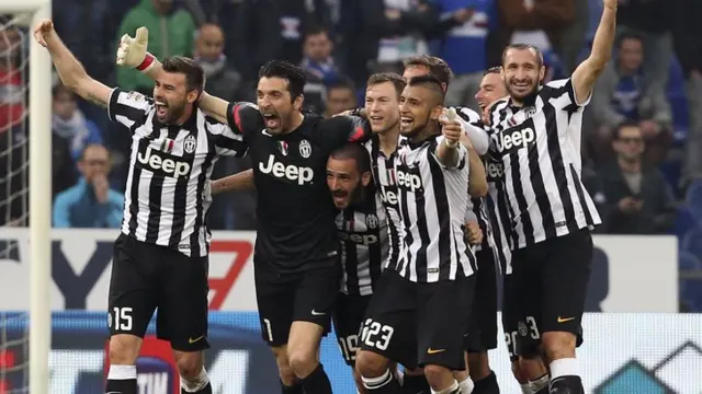 Juventus players celebrate