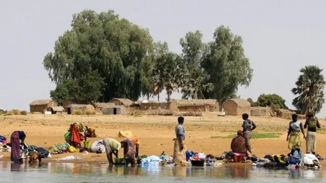 Archive shot of the River Niger near Mopti, Mali