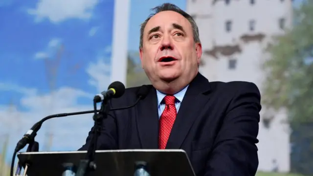 Alex Salmond speaks after winning the Gordon constituency