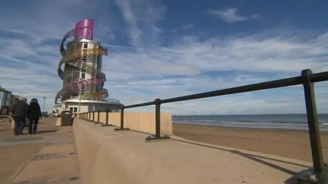 Redcar vertical pier