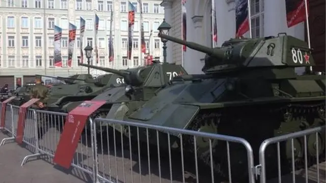 Vintage Soviet WW2 tanks at Lenin library