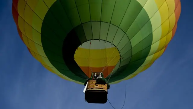 A hot air balloon