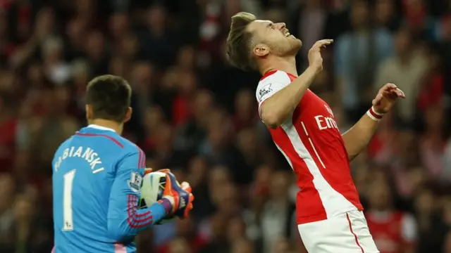 Aaron Ramsey goes close for Arsenal