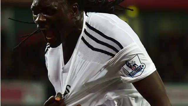 Bafetimbi Gomis celebrates