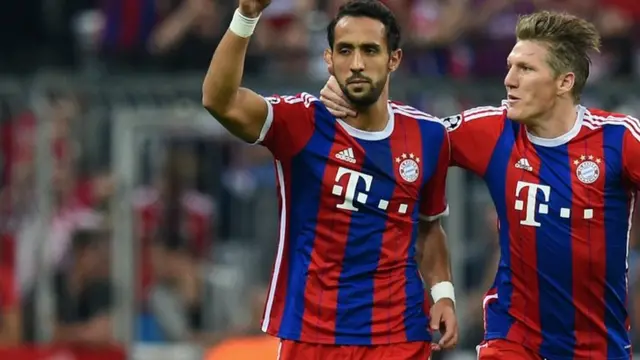 Benatia celebrates