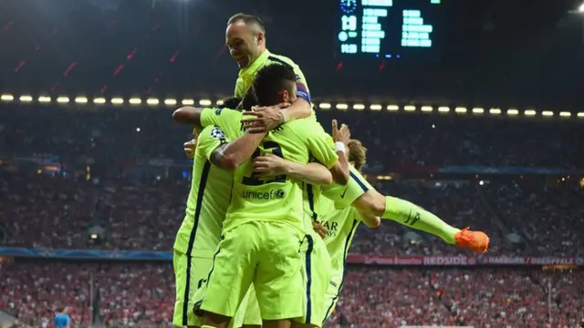 Barcelona players celebrate in Munich