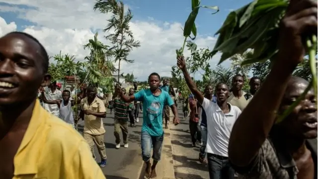 People celebrate in Bujumbura 13 May 2015