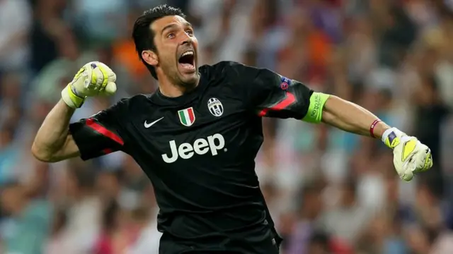 Buffon celebrates