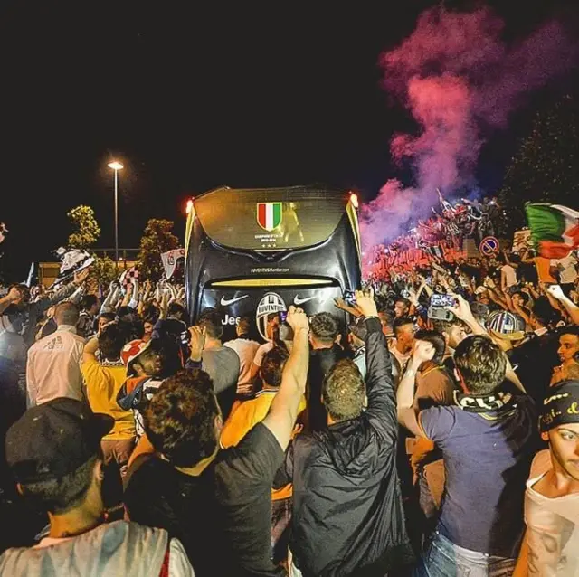 Juventus get welcomed home by fans