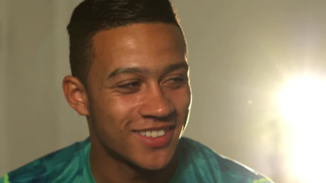 Memphis Depay talking to Football Focus