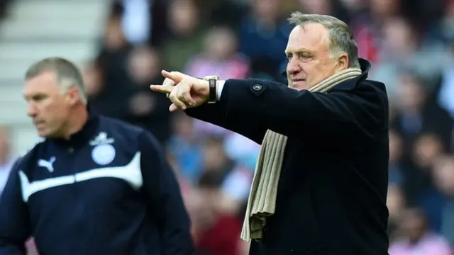 Dick Advocaat (right)