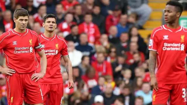 Steven Gerrard looks on as Liverpool fall behind to Crystal Palace