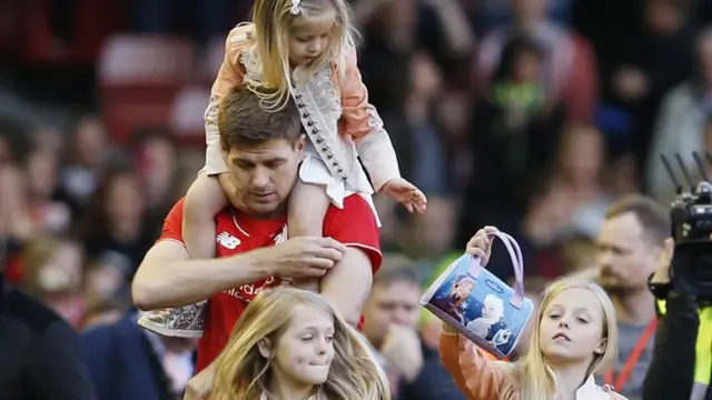 Steven Gerrard and his daughters