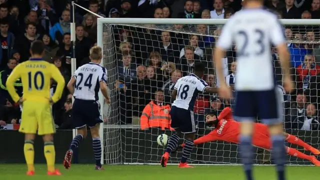 Saido Berahino scores a penalty