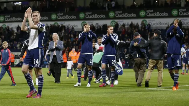 Darren Fletcher leads the lap of honour