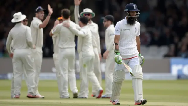 New Zealand celebrate the wicket of Moeen Ali