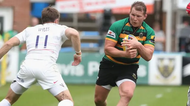 Dylan Hartley gets tackled