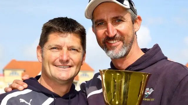 Martyn Moxon and Jason Gillespie with the 2014 County Championship trophy