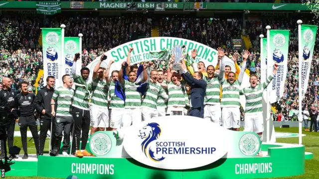 Celtic lift the trophy