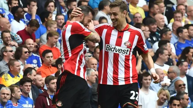 Steven Fletcher celebrates