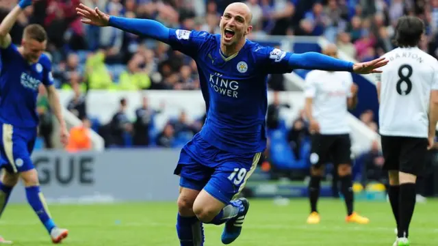 Esteban Cambiasso celebrates