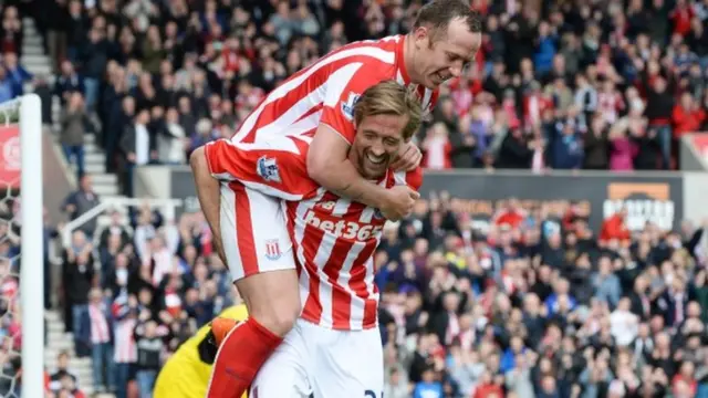 Peter Crouch celebrates