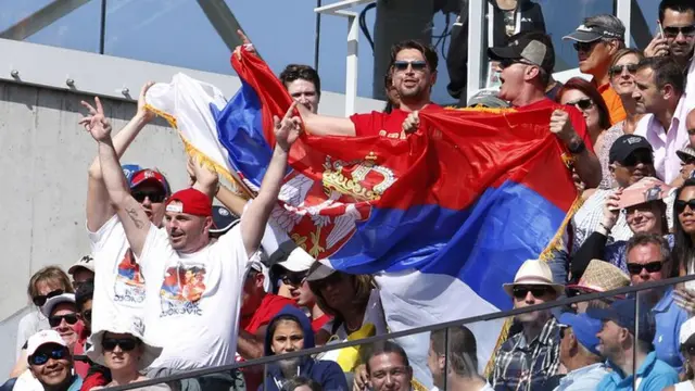 Serbian fans supporting Novak Djokovic