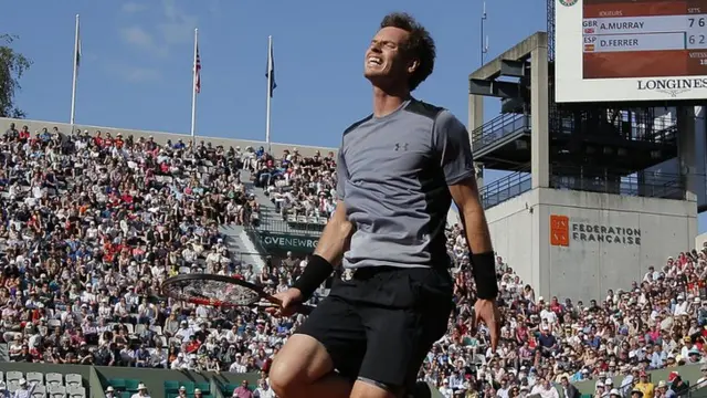 Andy Murray looks frustrated on court