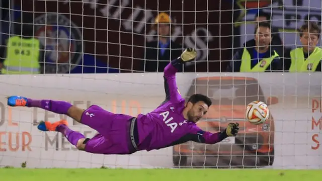 ottenham goalkeeper Hugo Lloris