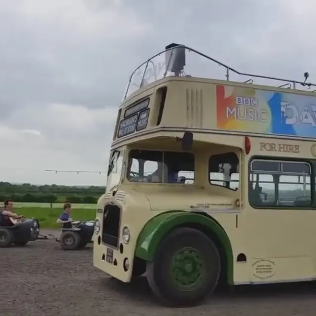 Wall of Sound bus