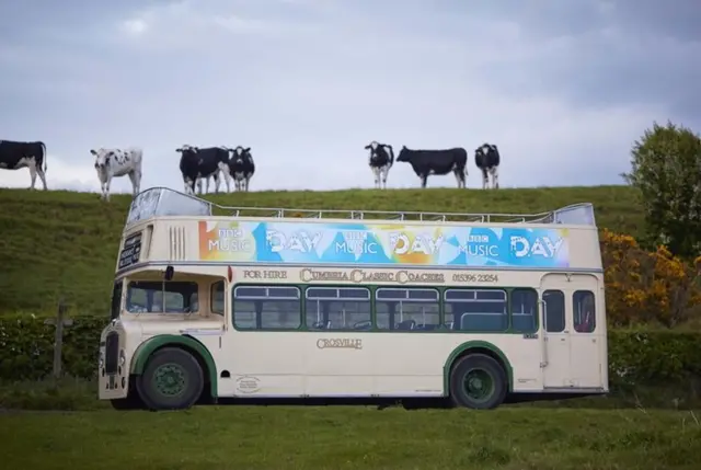 Hadrian's Wall of Sound bus