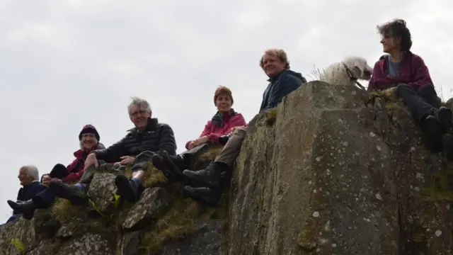 Crowds at Cawfield