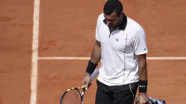 Jo-Wilfried Tsonga is defeated