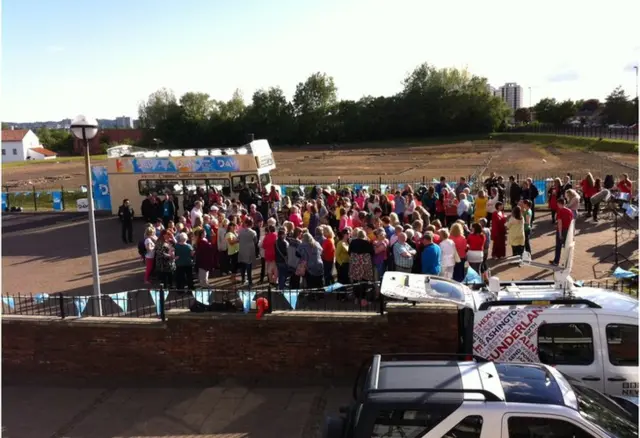 Crowds at Segedunum