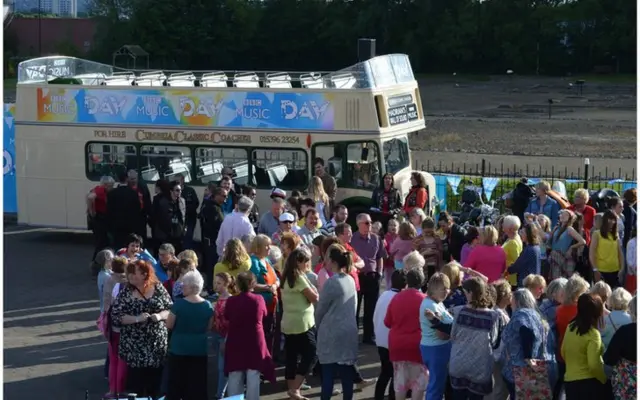 Bus parked in Segedunum