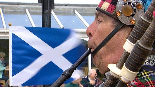 Flag and bagpipes