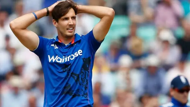 Steven Finn reacts