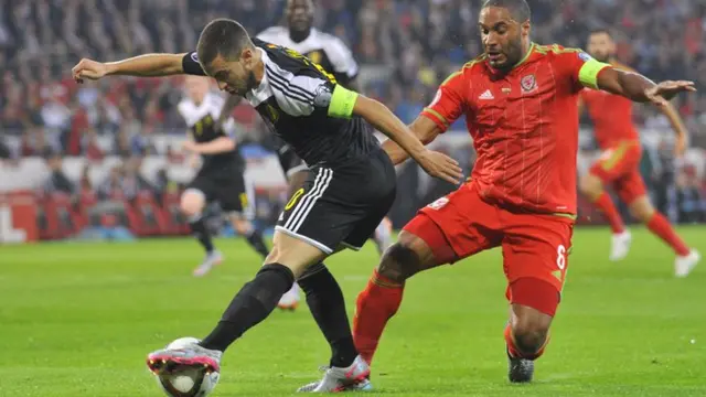 Eden Hazard and Ashley Williams