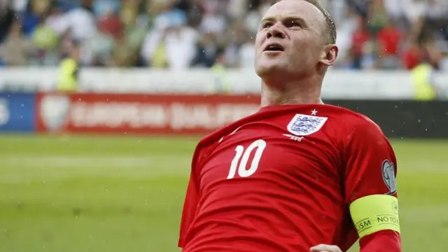 Wayne Rooney celebrates