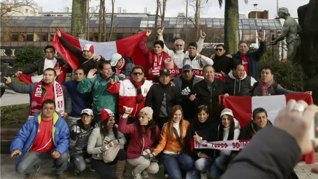 Peru fans