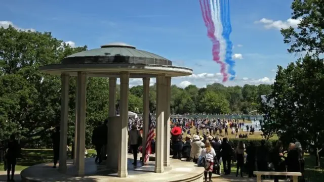 Red arrows