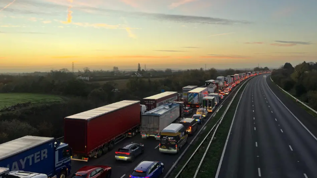 A heavily congested motorway lane