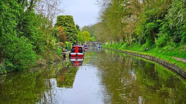 Canal at Gnosall