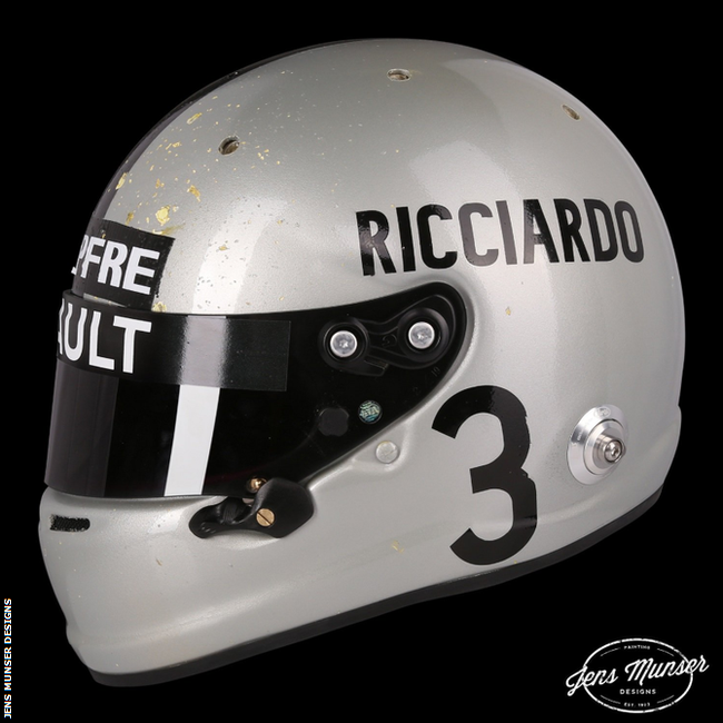 Daniel Ricciardo helmet