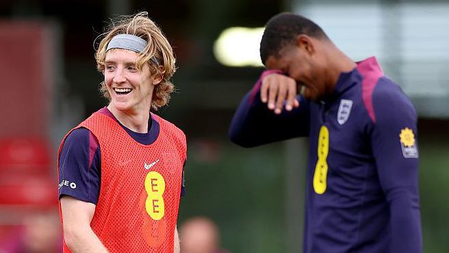 Anthony Gordon and Marcus Rashford in England training