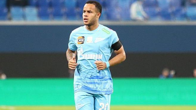 Pedro in action for Zenit