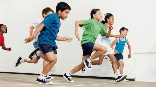 children running