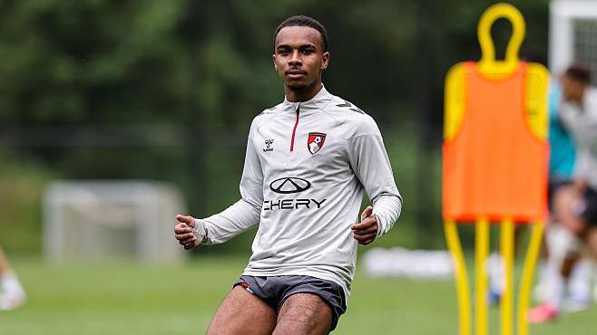 Bournemouth forward Junior Kroupi